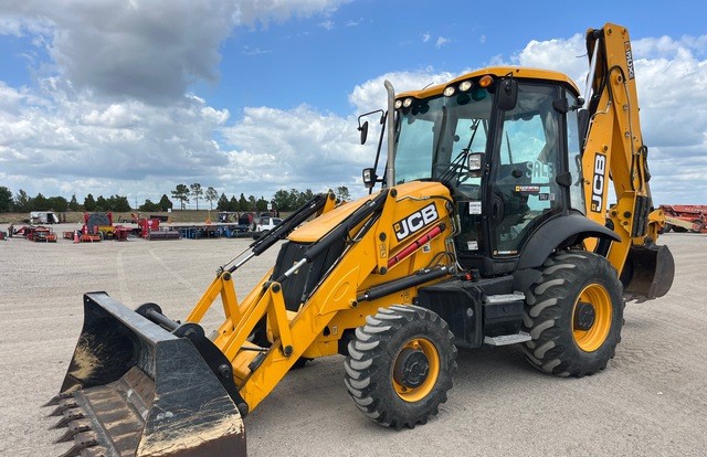 2022 JCB 3CX 15HFCA 4×4 Backhoe Loader