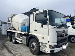 Hino Truck Concrete Mixture 2018-FS1AGA